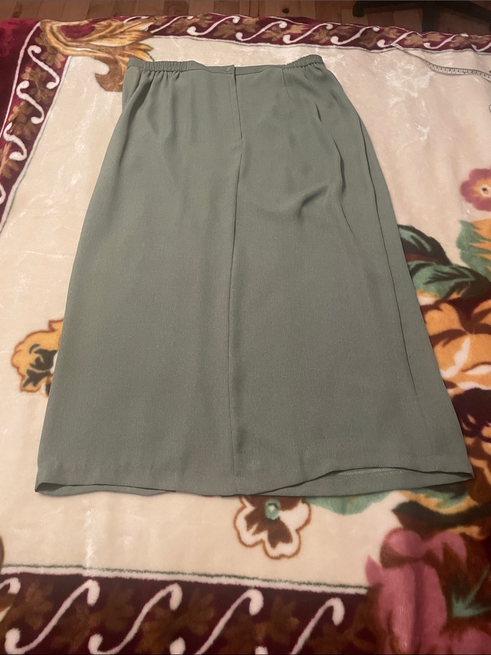 Jessica Plus Woman’s Grey Skirt Size 18W 100% Polyester